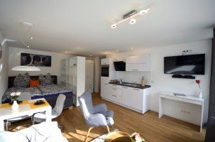 Hauptbild Sehr schönes, modern möbliertes 1-Zimmer-Apartment in München-Solln